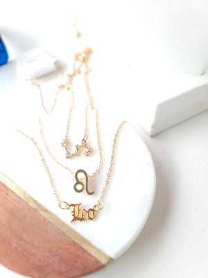 Triple Zodiac Necklace Gold - Leo